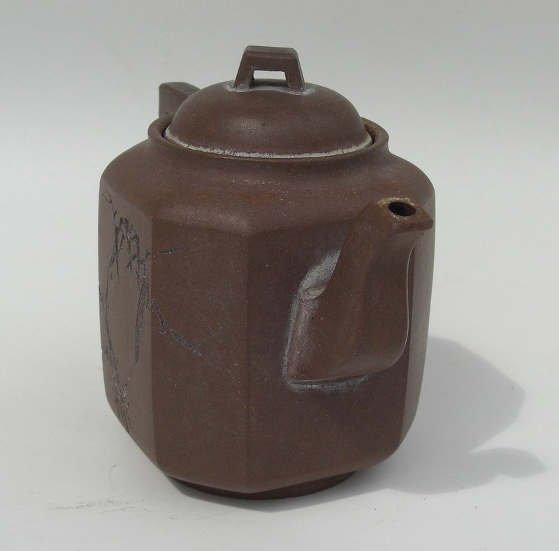 Chinese Yixing Teapot (35)