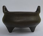 19th Century Chinese Bronze Censer , Xuande mark 12,7cm