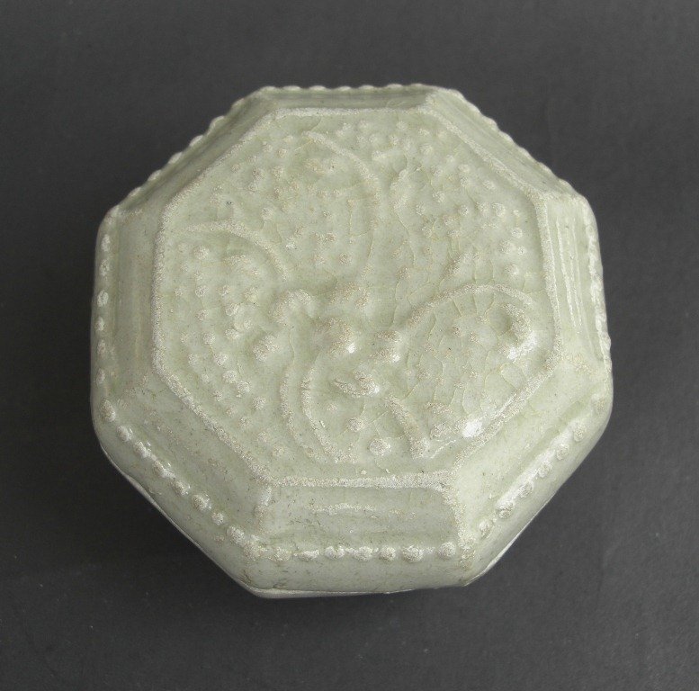 Octagonal Shape Qingbai Covered Box