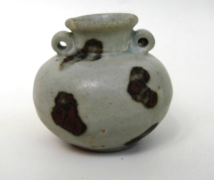 Yuan dynasty iron spotted small jar