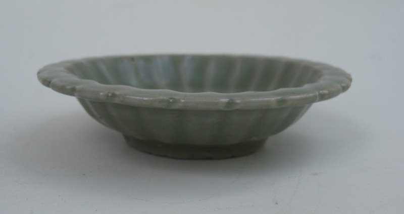 A Yuan Dyn Longquan Celadon Small Dish