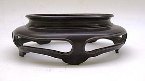 A Chinese Bronze Stand Censer (8)