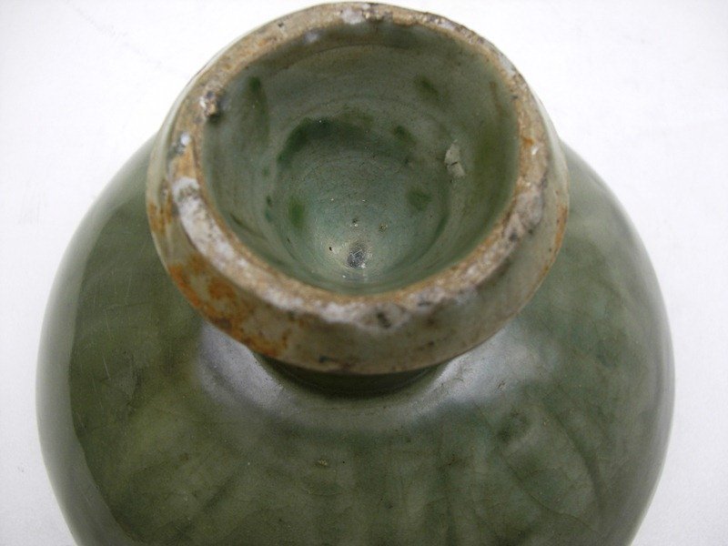 Sample of Lonquan Celadon Large Stem Bowl.