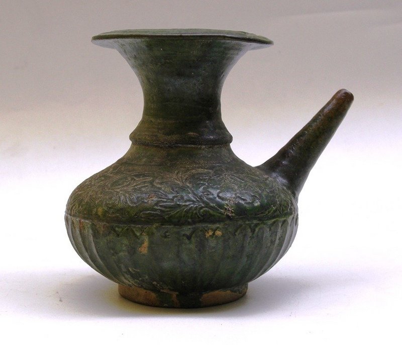 15th-16th Century Sancai Glaze Kendi With Flower Motive