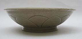 Five Dynasties Yue Bowl With Lotus Pattern