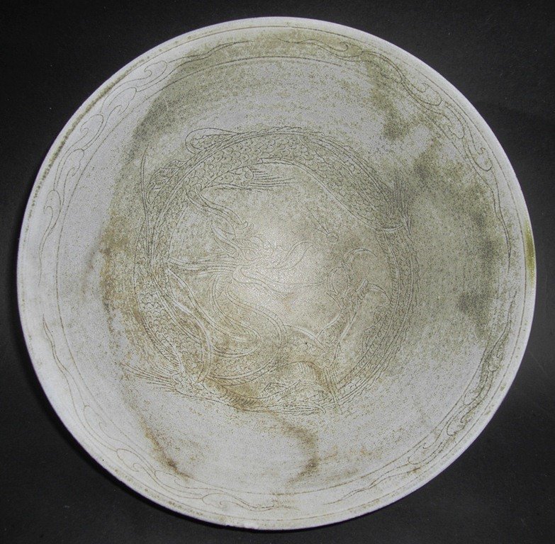 A Rare Yue Mise Bowl With Incised Dragon Motive