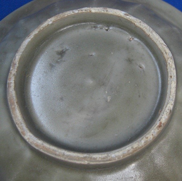 Song Longquan Celadon Small Dish WithTwin Fish Motive
