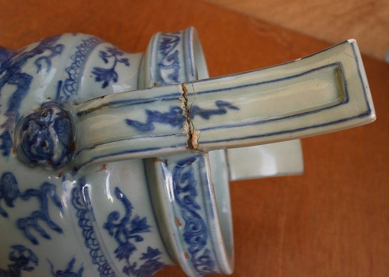 A Rare Ming B/W Tripod Censer, Zhengde/Jiajing Period