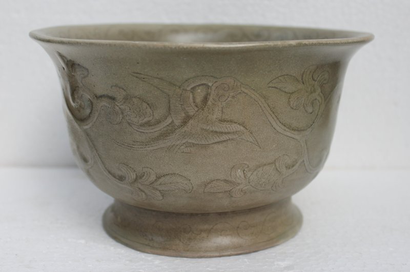 A Rare Example Yueyao Mise Large Bowl