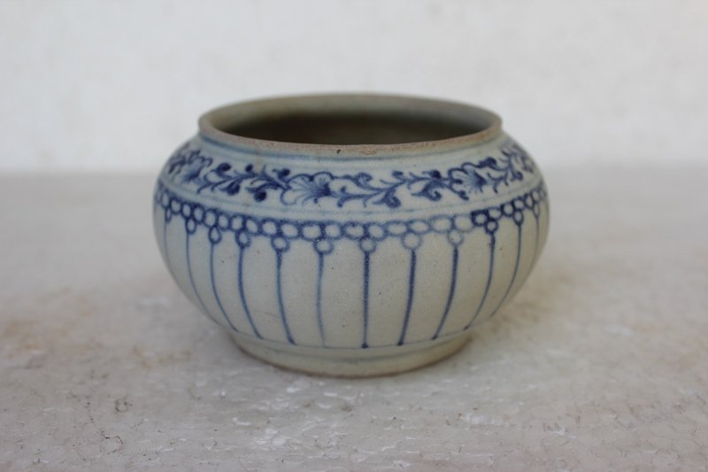 14th-15th Century Vietnamese Blue and White Jar