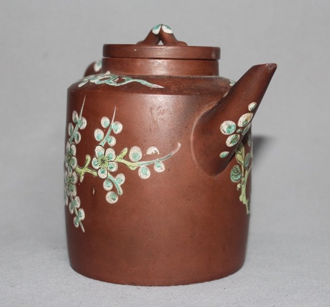 Chinese Yixing Zisha Teapot (131)