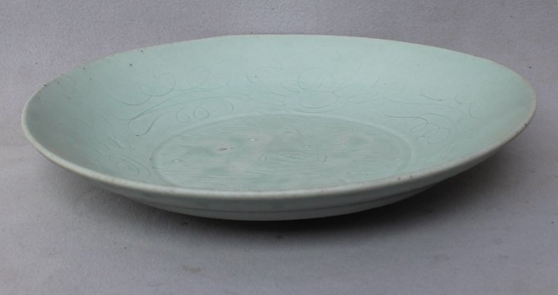 Ming Swatow Dish with Incised Fish Motive