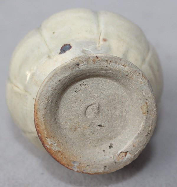 Chinese 12th-15th Century Vase