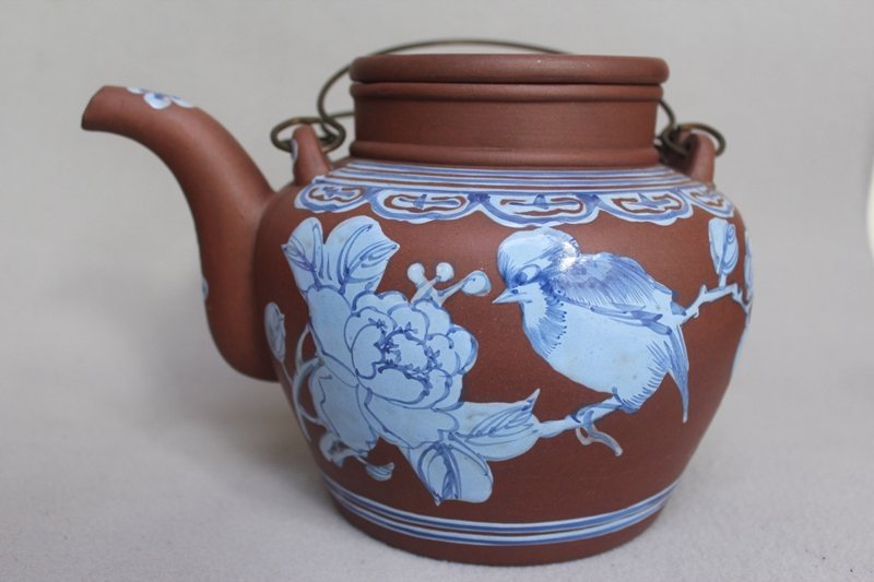 Chinese Yixing Zisha Large Teapot (148)