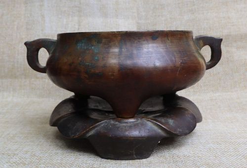 Chinese Qing Dynasty Bronze Censer with stand