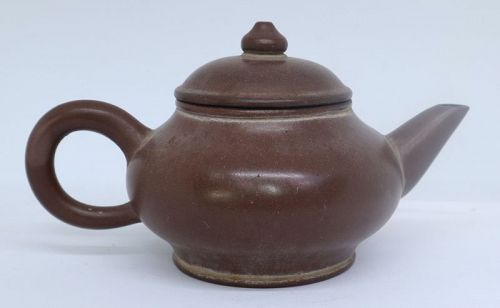 Chinese Yixing Zisha Teapot (191)