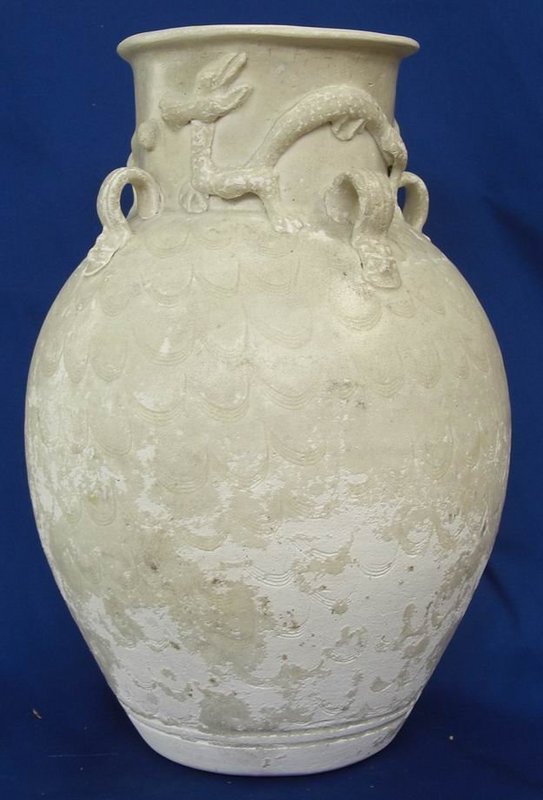 A Rare Song dynasty White Glaze Big Jar
