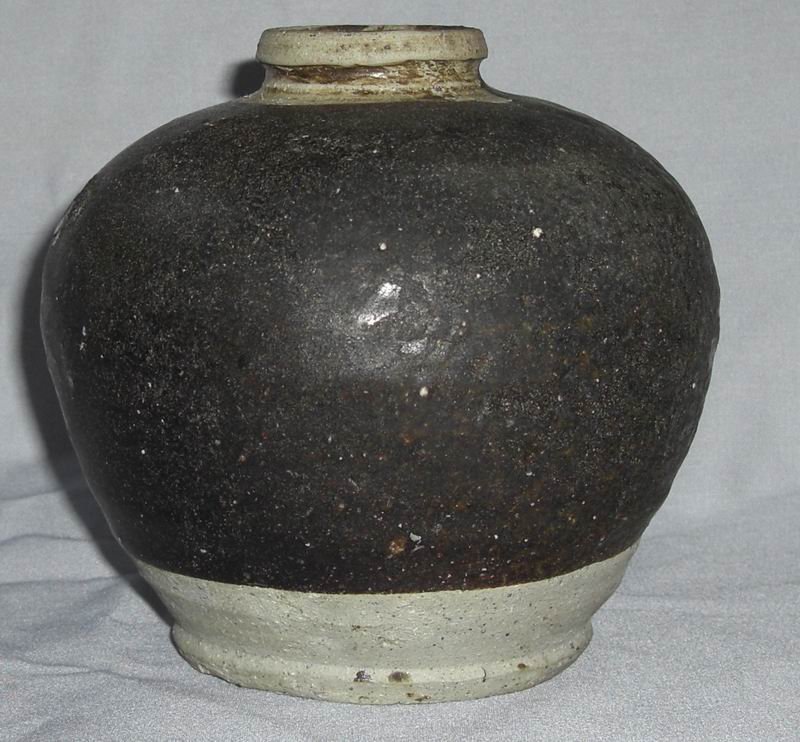 A Black Glaze Jar,song dynasty