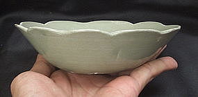 Rare and Lovely "Yue Mise" lobed bowl