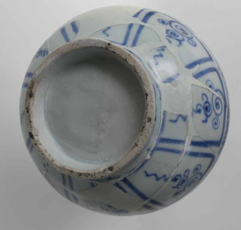 Rare Yuan dyn Blue and White Yuhuchun Vase (2)
