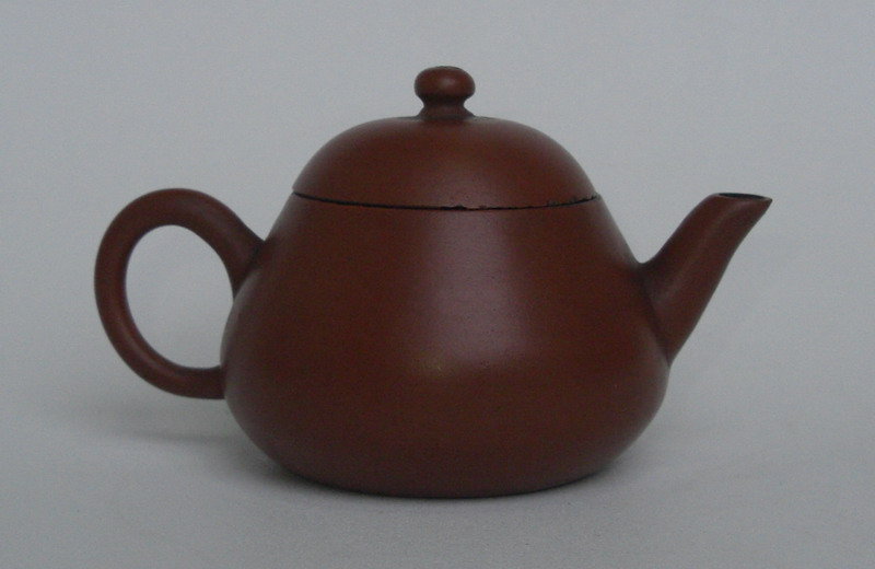Small Red Clay Chinese Yixing Teapot, Jiaqing Mark