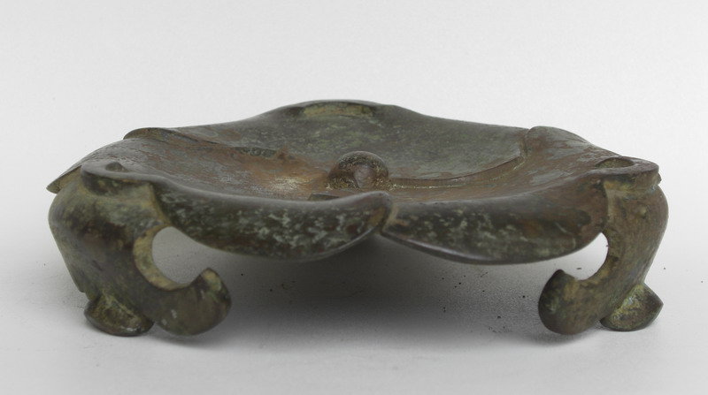 A Chinese Bronze Stand Censer (5)