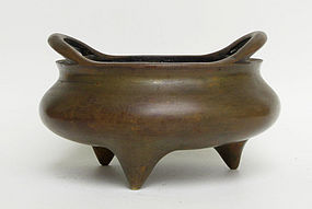 17th-18th century Chinese bronze tripod censer