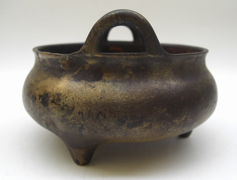 19th Century Bronze Censer with Xuande mark 12 cm