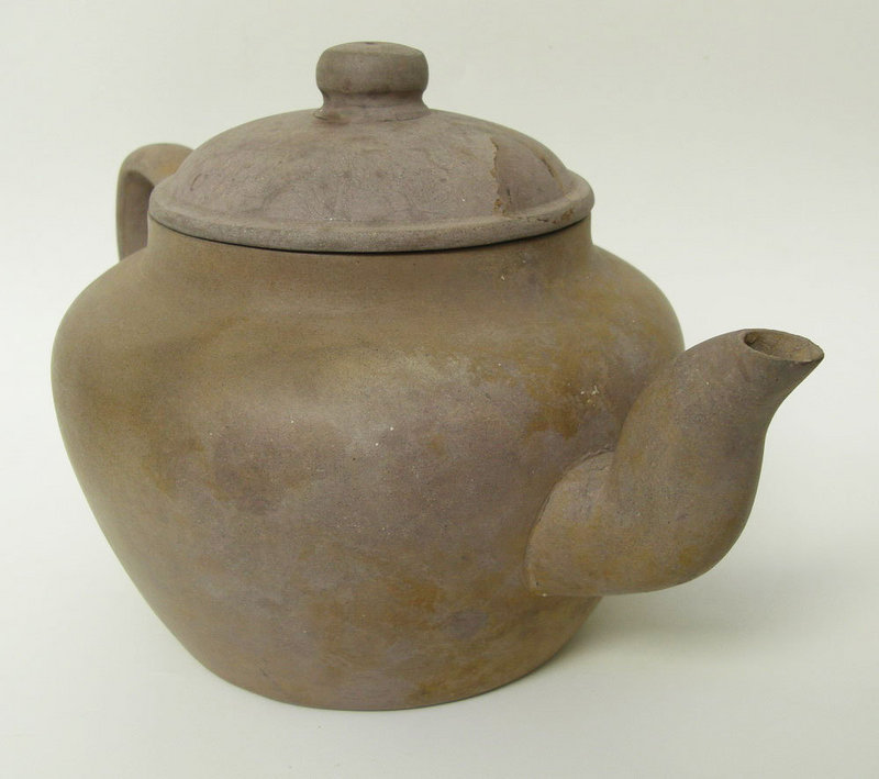 A Huge Tek Sing Purple Clay Yixing Tea Pot