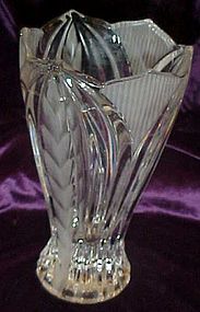 Lead crystal  Novelette II vase with frosted laurel