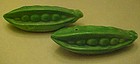 Old green peas in a pod salt & pepper shakers