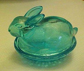LE Smith covered turquoise  glass bunny rabbit on nest