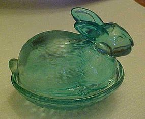 LE Smith lt teal   bunny rabbit on nest covered dish