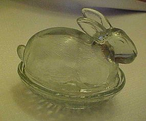 LE Smith clear bunny rabbit on nest covered candy dish