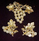 Goldtone pearl grape cluster pin and clip earrings