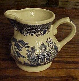 Churchill England georgian shape blue willow creamer