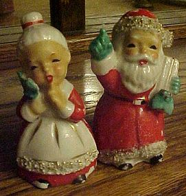Old  Santa and Mrs Claus spaghetti trim shakers