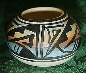 Authentic American Native American Navajo miniature pot