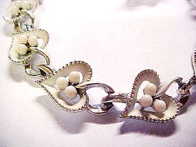 Sweet vintage linked  white hearts choker and earrings