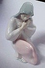 Avon Nativity Mary figurine by Tom O Brian 1992