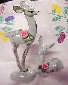 Fabuolus vintage pair of deer figurines with roses