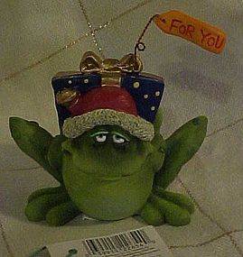 Russ Toadily Yours frog with present figurine