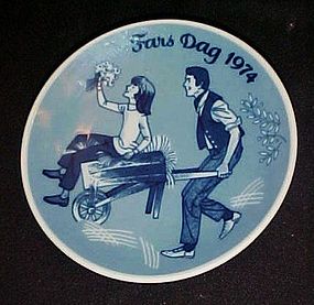 1974 Fars Dag Limited Ed delft  plate Porsgrunds Norway