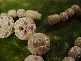 Pre Ban carved puzzlebead Ivory  chokernecklace