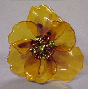 Amazing poppy pin with rhinestone center