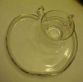 Hazel Atlas Orchard Apple shape snack plate with cup