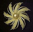 Sarah Coventry silvertone PINWHEEL pin 1970's