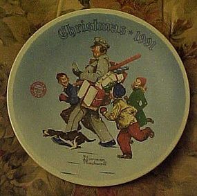 Norman Rockwell Santa's Helper  1991 annual plate