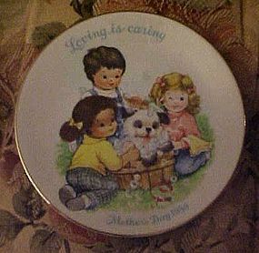 Avon Mothers Day 1981 Loving is caring plate