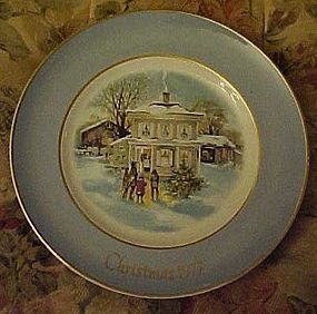 Avon 1977 Christmas plate Carolers in the snow #5